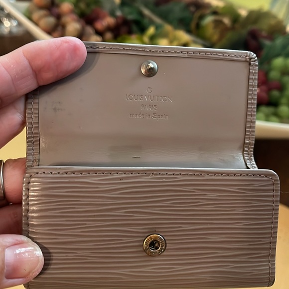 Louis Vuitton Gray Leather Key Holder - Picture 6 of 8